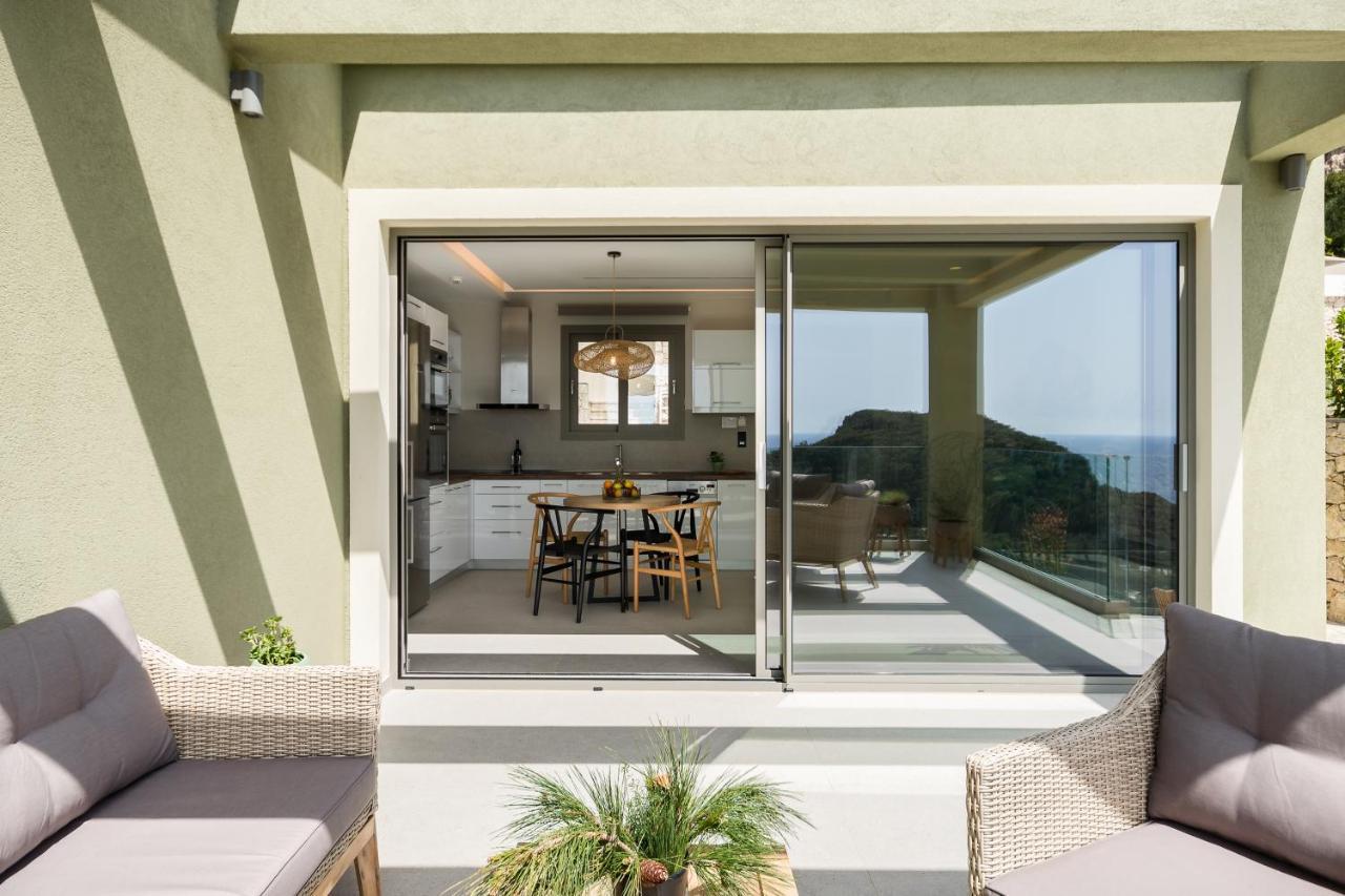 Paleo Villa